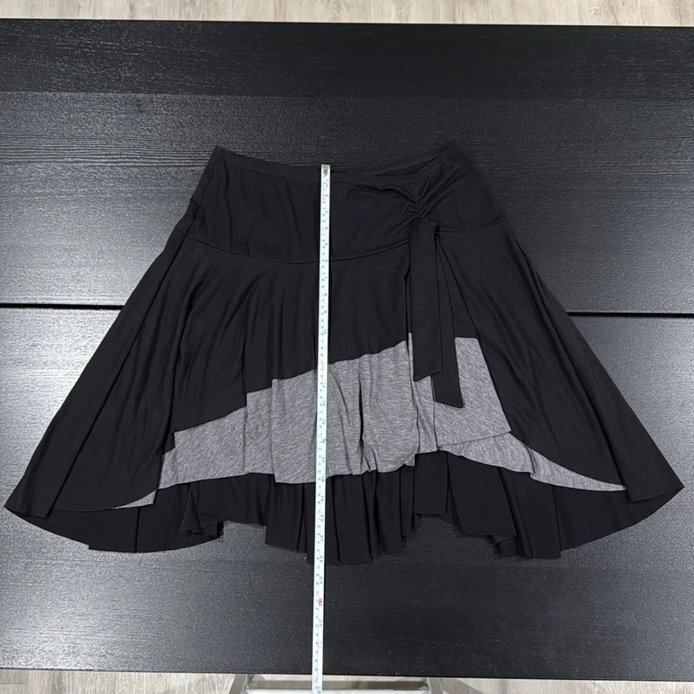 Tracy Evan’s Flowy Layered Grey and Black with Bow Tie - L - Picture 7 of 8